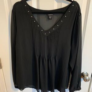 Torrid Size 3X Black flowy blouse
